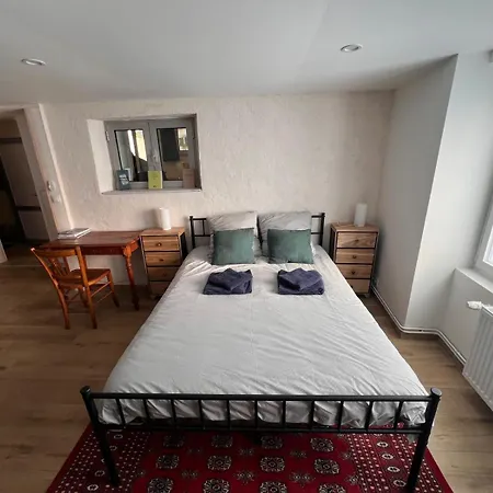 2 Personnes Rez-de-chaussée Avec Patio Appartement *